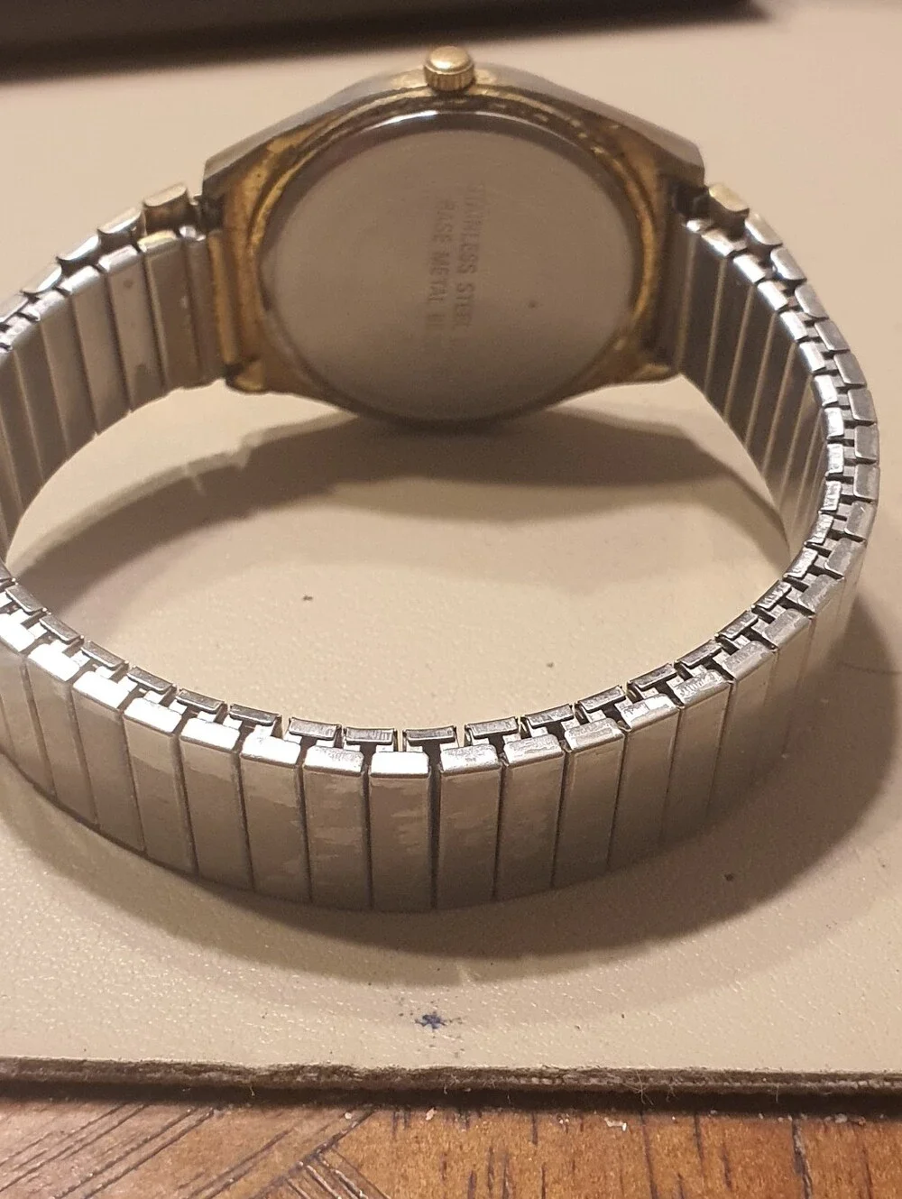 10/$20 Vtg Pearl Quartz Goldtone/Black Stainless Steel Men's Watch w/Date
